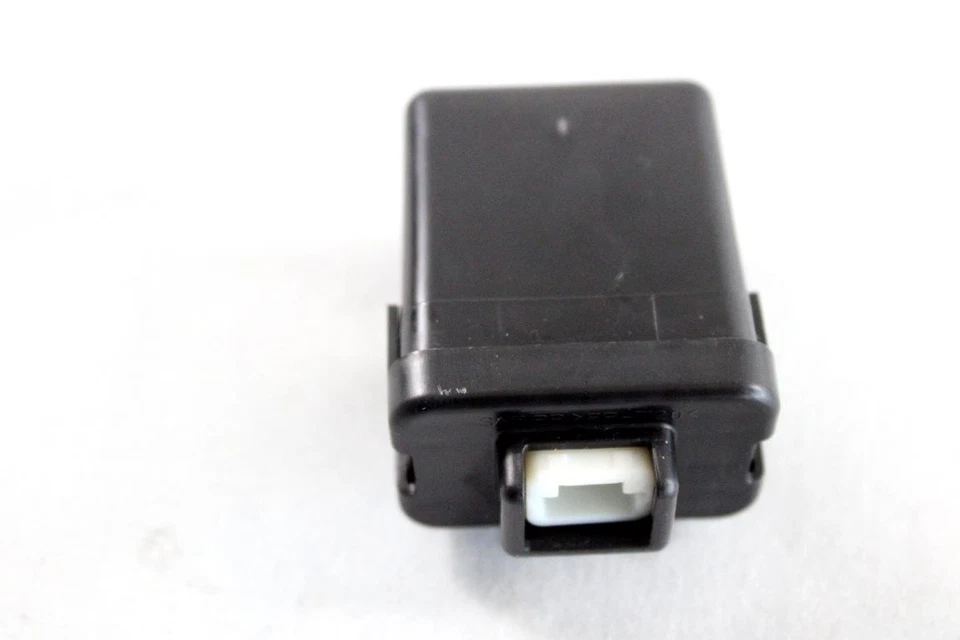 37190-61M01 Bloqueo de dirección de control inmovilizador Suzuki S-Cross 1.4 I 95KW 6M 5P Foto 2 de 4