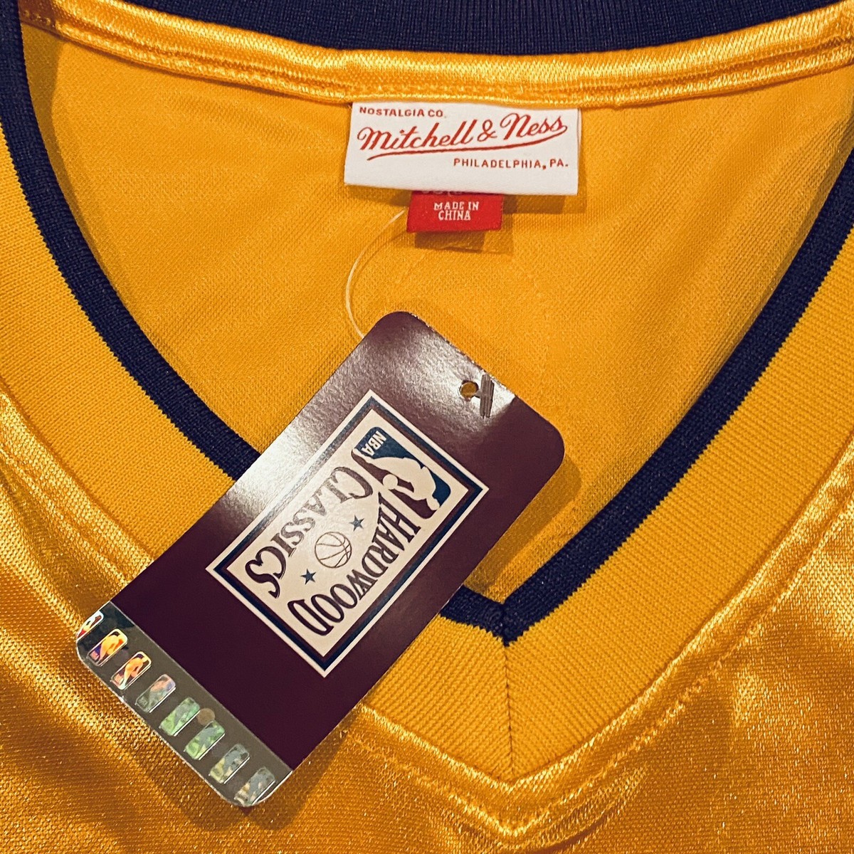 Mitchell and Ness hardwood classics LA Lakers 01-02 NBA finals
