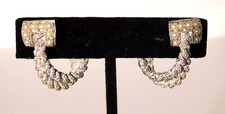 De colección. Pendientes Corona Trifari Texturizada Plata Imitación Semilla Perla Doble Torsión Cuerda 1"