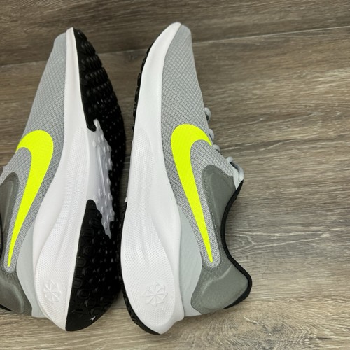 Nike Revolution 7 Wolf Grey Volt Buty do biegania Sneakersy Męskie Rozmiar 12 FB2207 002 - Zdjęcie 14 z 16