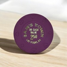 RARE SAM'S TOWN LAS VEGAS 2.50 FUSCHIA CASINO CHIP CHEQUE
