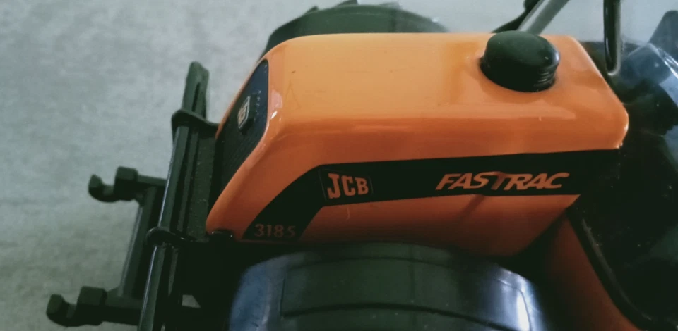 Britains 1:32 -  JCB FASTRAC 3185 - 131380 - Immagine 4 di 4