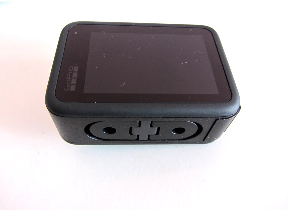 GoPro HERO10 Black 5K Streaming Action Camera.(Not working) - Image 3 of 4