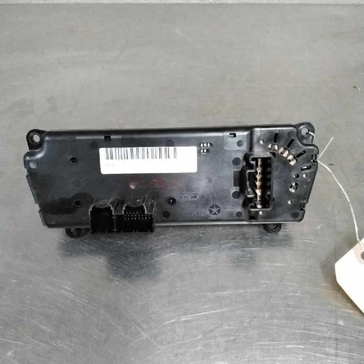 2007 Dodge Nitro A/C AC Heater Climate Temperature Control OEM With Warranty Foto 2 de 4