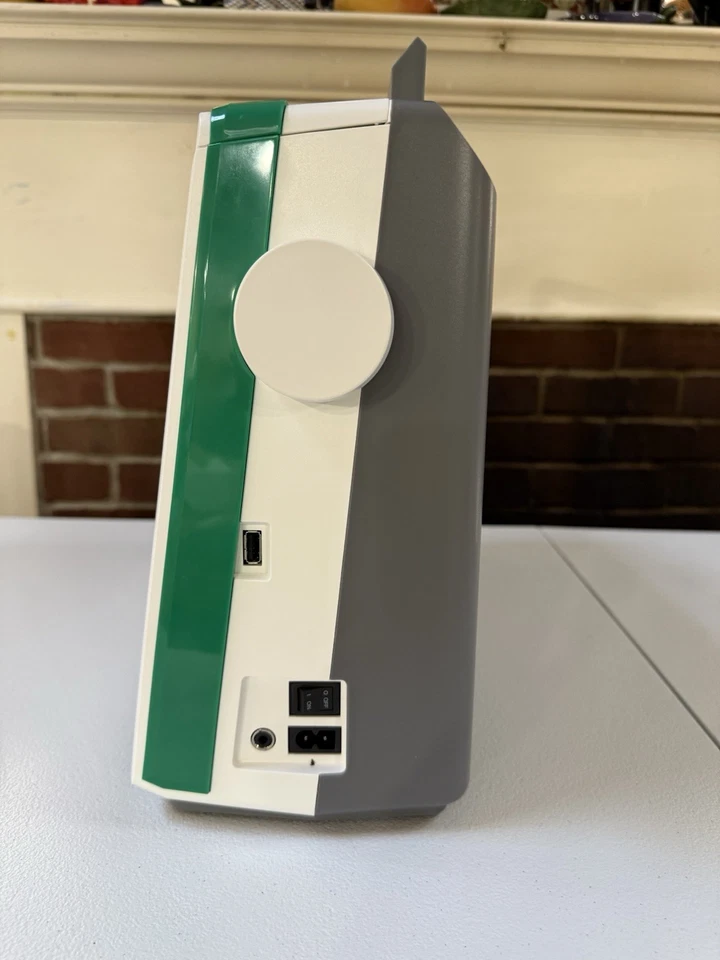 Husqvarna VIKING Designer Jade 35 Sewing Machine New Open Box - Image 4 of 4