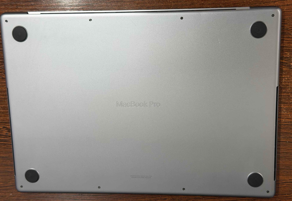 MacBook Pro 16" (M2 Pro, 512GB SSD, 16GB RAM) Gris - Excelente Condición 5