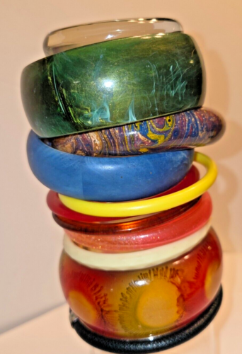 LOT OF 10 ONE SIZE FITS MOST BANGLE BRACELETS ASSORTED MATERIALS AND DESIGNS - Picture 2 of 16