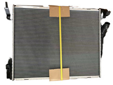 Maserati Quattroporte Ghibli Levante 3.0water cooling radiator OE：670038340