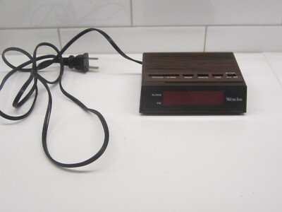 Vintage Mini Westclox Digital Alarm Clock/Snooze Model 22690 Black
