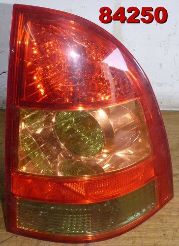 Rückleuchte rechts Toyota Corolla Kombi 1,6VVT-i 81/110 EZ:02.05 (84250)