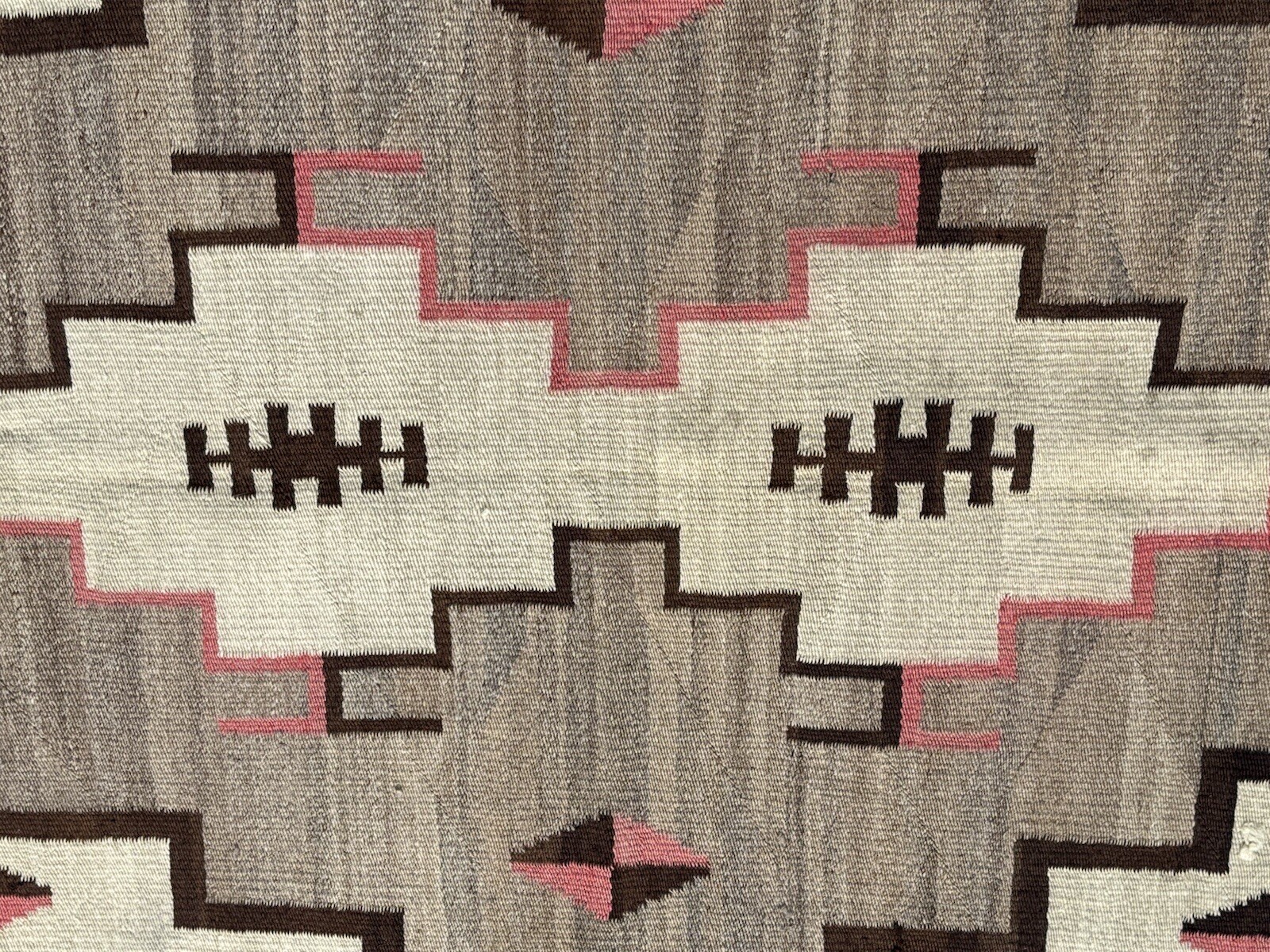 antique-navajo-native-american-indian-wool-blanket-rug-crystal-pattern