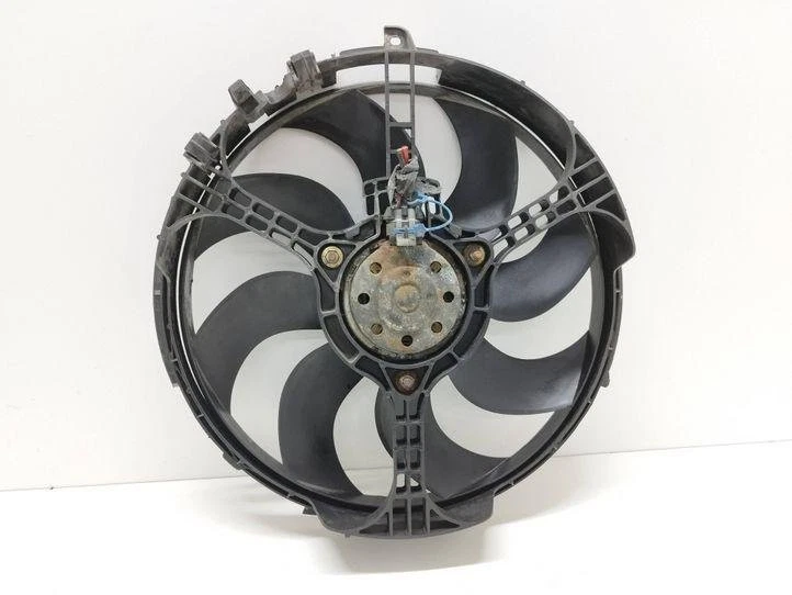 Ventilador motor FIAT STILO 192 13001700 1.9 diésel 85kw 2006 22691748 Foto 4 de 4