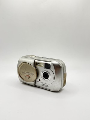 Olympus Camedia D-395 3.2MP Compact Digital Camera   TESTED AND WORKING   