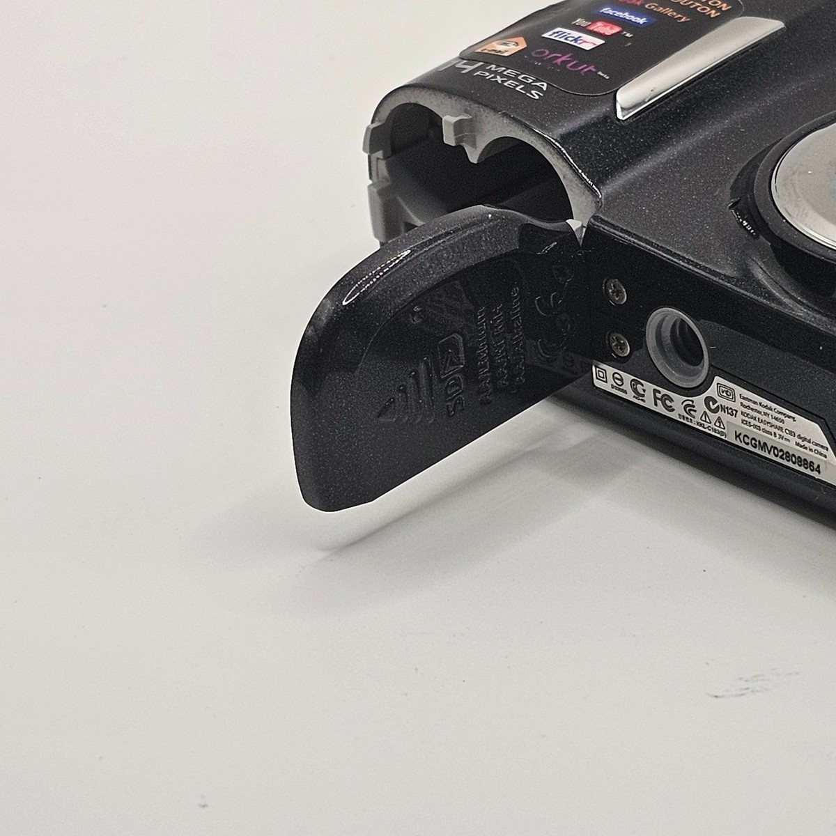 Kodak EasyShare C183 Digital Camera 14MP 3x Optical Zoom Black
