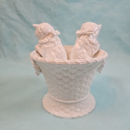 Kittens in a Basket porcelain vase 7.5" 19cm Vintage - Bild 5 von 17