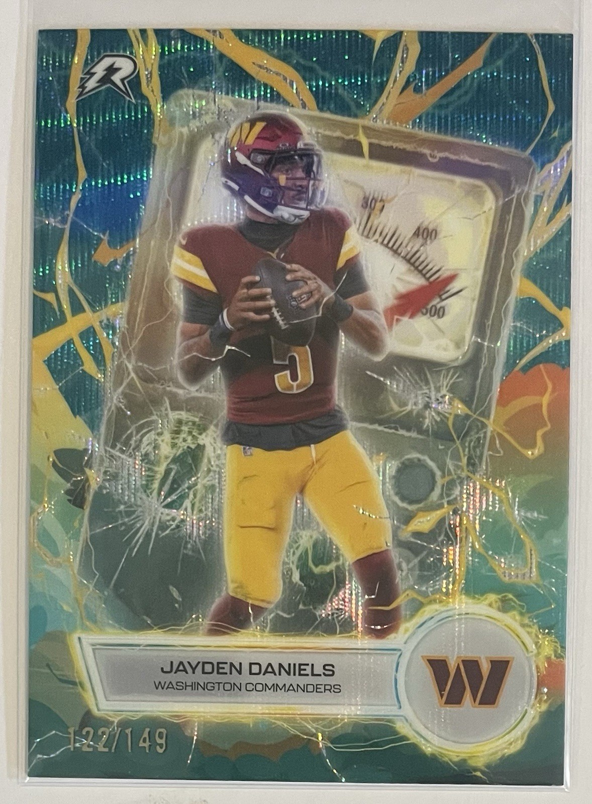 2025 Topps Resurgence Jayden Daniels Voltaic SSP Teal Surge Refractor /149 🔥🔥