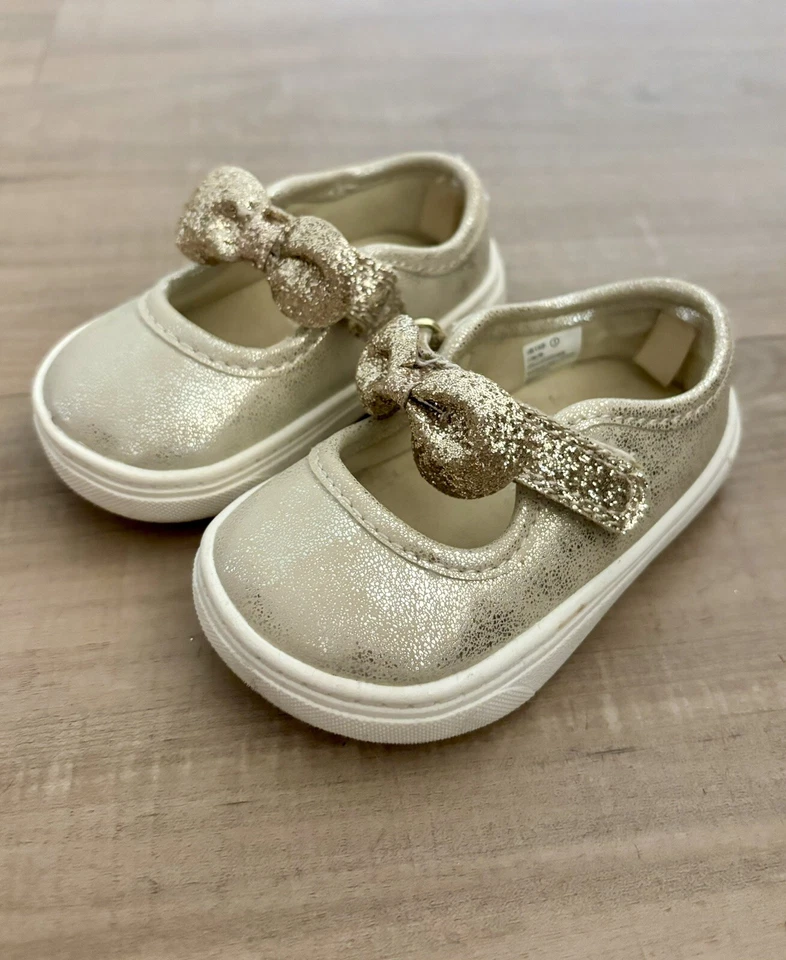 Carter's Just One You Baby Girl бант золото туфли размер США 3 - Изображение 3 из 4