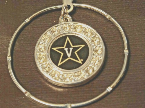VANDERBILT UNIVERSITY COMMODORES ~ SILVER TONE 18" NECKLACE WITH PENDANT - Picture 2 of 3