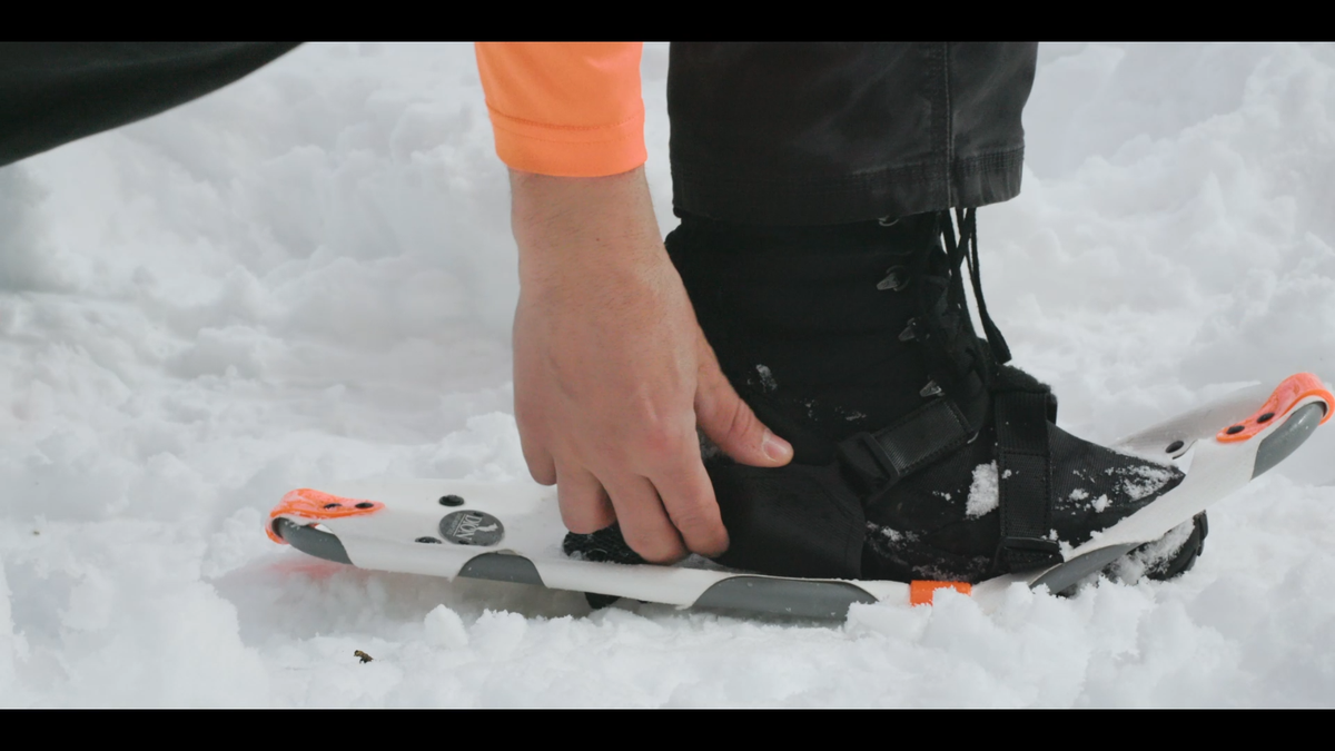 Dion Snowshoes Model 121 QuickFit Binding with Deep Cleats