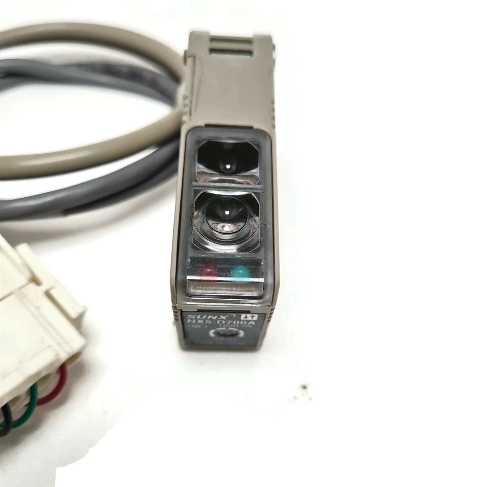 Panasonic NX5-D700A Multi-Voltage Diffuse Reflective Photoelectric Sensor. - Image 4 of 4