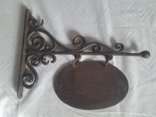 Metall Wandschild, Schmiedeeisen + Wand Halterung, mit Hänge Schild, 32 cm lg,