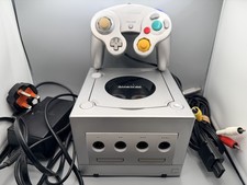 Nintendo GameCube Platinum Silver Console, Controller, AV cable & power brick