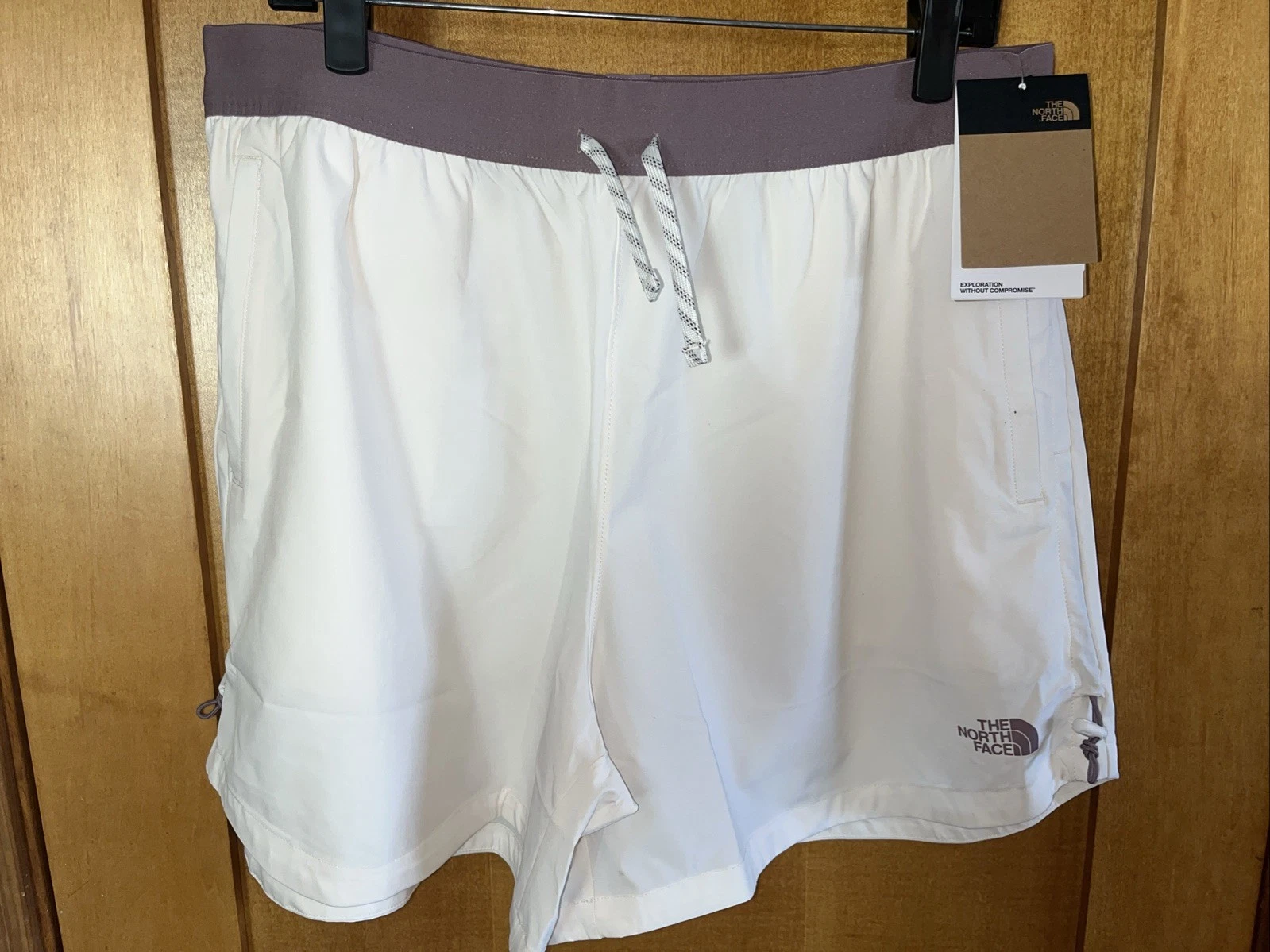 The North Face Women’s Trailwear OKT Trail Shorts Retail $70 - XLarge - White