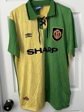 Umbro Manchester United Soccer Jersey Cantona #7 Green Yellow Size XL Licensed