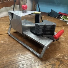 Redco Volrath InstaSlice Scalloped Blade 3/8" Cut Tomato Slicer - USED