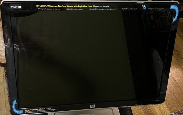 HP W2207H Pavilion 22\