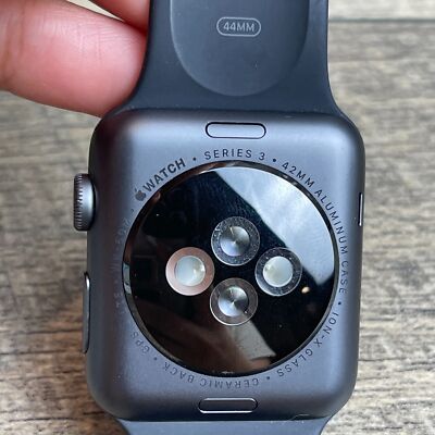 Apple Watch Series 3 GPS Smartwatch Black Strap 42mm Touchscreen Aluminum Case Apple Watch Series 3 GPS Smartwatch Black Strap 42mm Touchscreen Aluminum Case