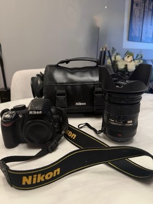 Nikon D3100 DSLR Bundle w/ AF-S DX 18-200mm VR Lens, SB-400, MH-24