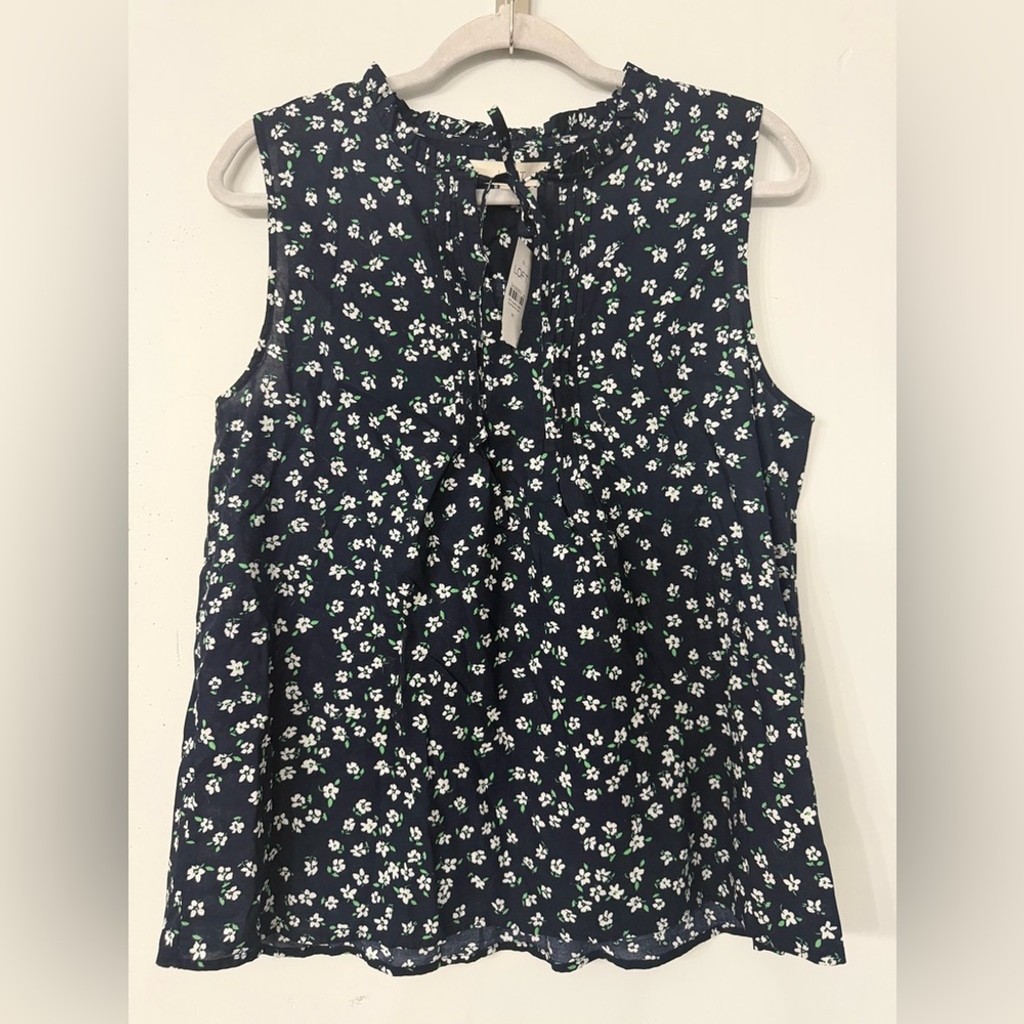 NWT LOFT women’s medium navy blue floral print sleeveless blouse 100% cotton