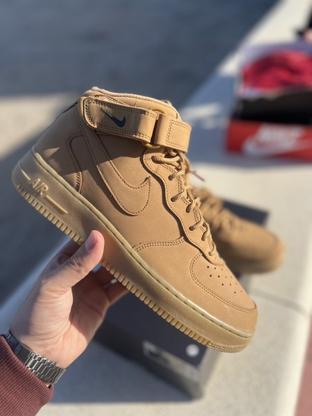 Air Force 1 Mid