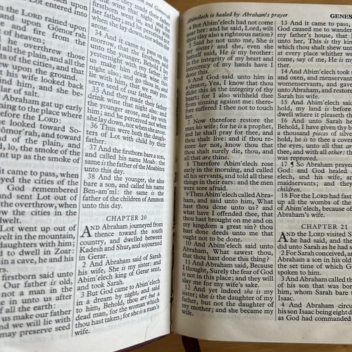NEW UK~ Red Oxford Self Pronouncing Holy Bible Tab Indexed King James Version - Picture 7 of 12