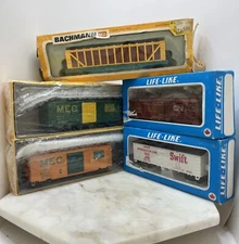 Vintage LIFE-LIKE HO, BACHMANN HO, ACCURAIL Scale Model Trains Lot Of 5 SEE PICS