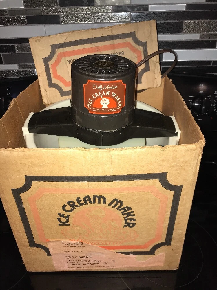 Vintage Dolly Madison Ice Cream And Frozen Dessert Maker 4QT. W/ Original Box