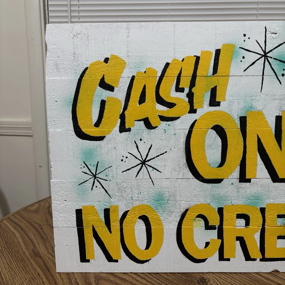 Arte de pared pintado a mano “solo en efectivo sin crédito” letrero pintura 15x22 listo para montar Foto 3 de 4