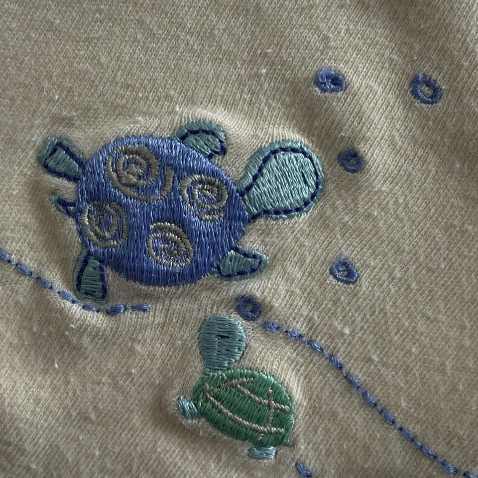 Manta bebé vintage de algodón de tortuga marina amarilla Carters bordada con amor Foto 4 de 4