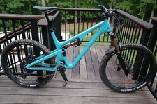 2023 27.5 Yeti SB140 LRC2 Factory Bike size XL w/Fox 38 upgrade