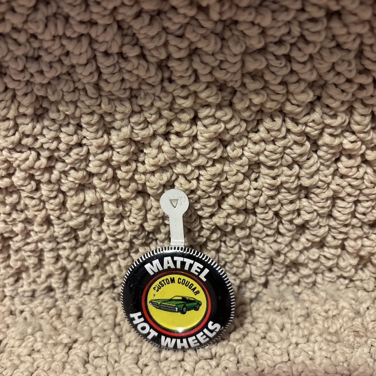 Vintage Mattel 1967 Redline Hot Wheels Custom Cougar Metal Pinback Button & Tag thumbnail 2
