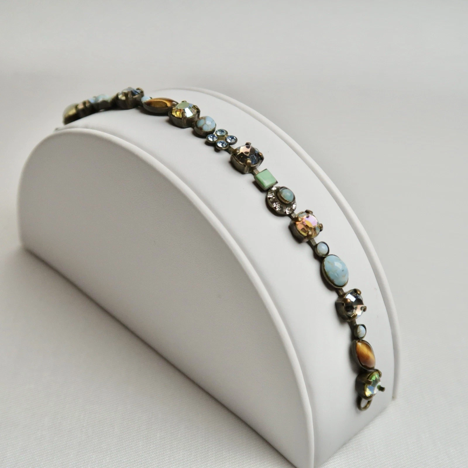 SORRELLI Swarovski Crystal Icy Blue Floral Brass Vintage Bracelet Jewelry B43