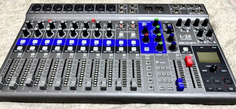 ZOOM LiveTrak L12 Digital Mixer Audio Interface Tested Box Adapter - Image 4 of 4