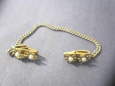 Vintage 7-1/2" Gold Tone Faux Pearl Flower Scarf/Sweater Clip 
