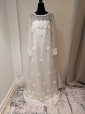 Vintage 1960s Unbranded Ivory Satin Wedding Dress Lace Applique Detachable Train