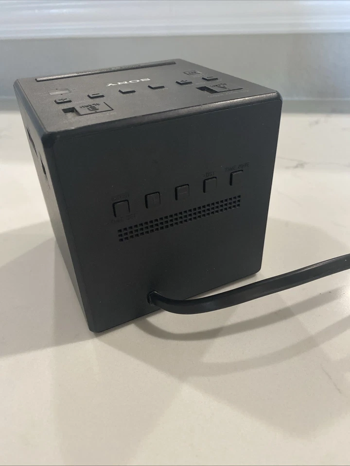 Sony ICF-C1T AM/FM Dual Alarm Clock Radio ICF C1T FM/AM WORKS! - Image 3 of 4
