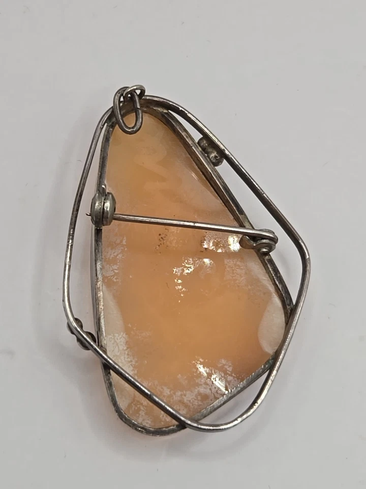 Antique Sterling Silver woman with Jar Shell Cameo Brooch Gross Weight 7.8 grams - Image 2 of 2