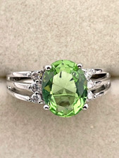 925 STERLING SILVER OVAL LIGHT GREEN CZ RING SIZE 7 NWT COCKTAIL 513