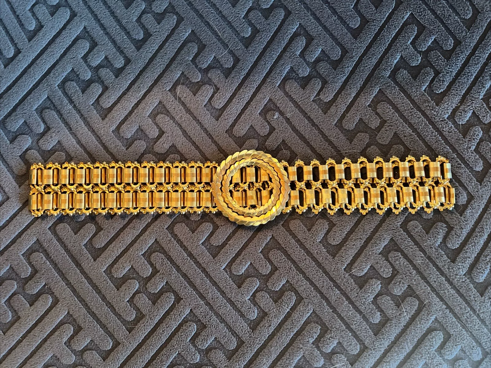 Ceinture vintage Christian Dior en métal doré 29