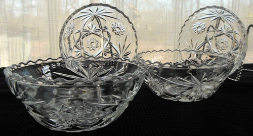 Anchor Hocking Glass 4 Clear Early American Prescut 5" Scalloped Bowls - Picture 3 of 7